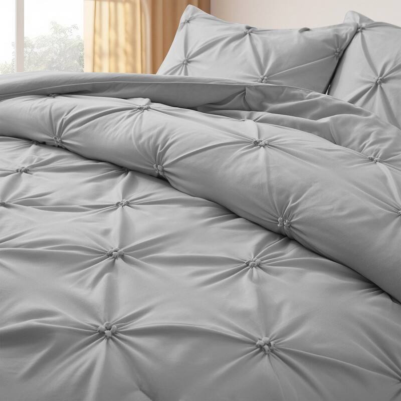 3 Piece Reversible Pintuck Pinch Pleat Comforter Set, Bedding Set for All Season