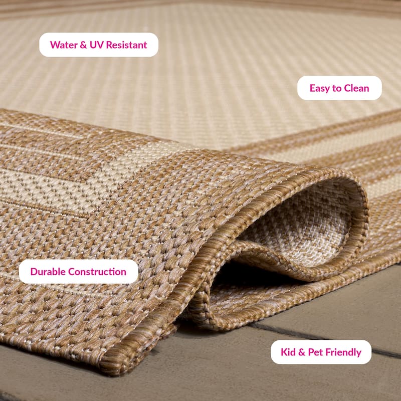 SAFAVIEH Courtyard Vickie Indoor/Outdoor Waterproof Patio Backyard Rug