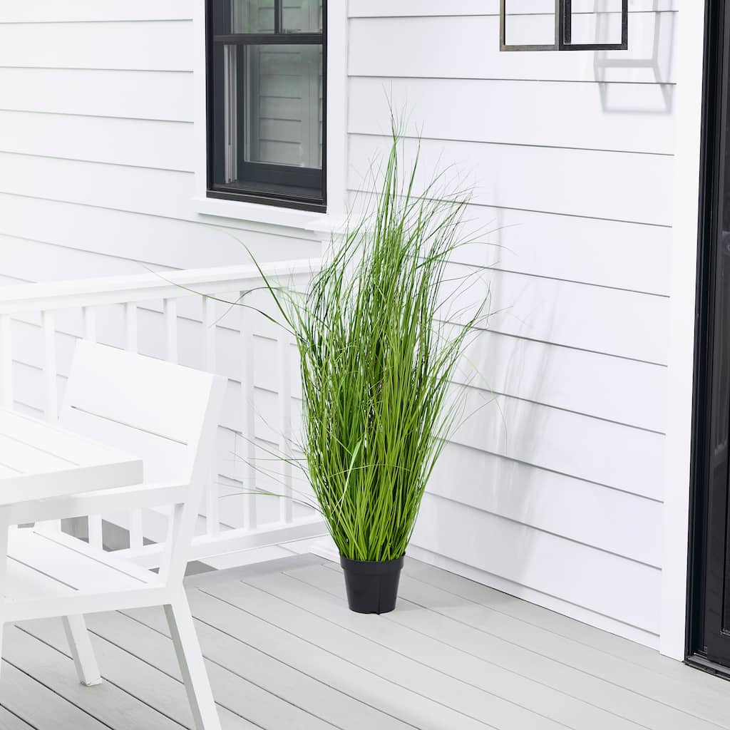 60" UV Potted Fountain Grass