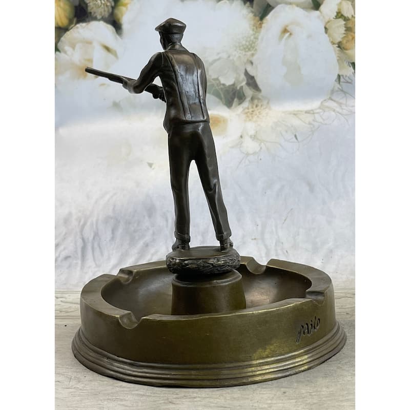 Hunter W/ Rifle Gun Ashtray Bronze Original Milo Art Sculpture 9 Inches X 7 Inches
