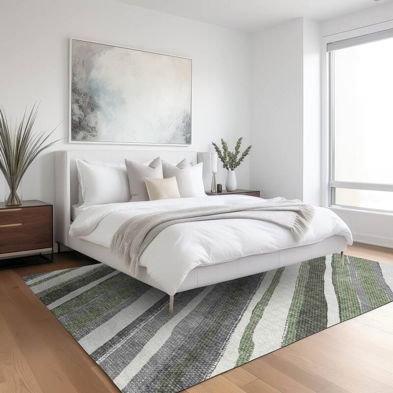 Machine Washable Indoor/ Outdoor Stripe Angles Chantille Rug
