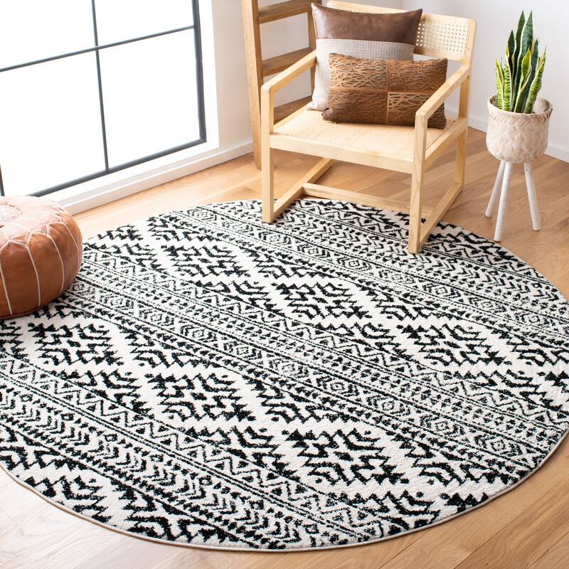 SAFAVIEH Tulum Bora Moroccan Boho Chic Area Rug - 6'7" Round - Ivory/Black
