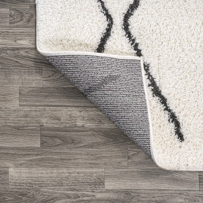 JONATHAN Y Petra Moroccan Diamond Shag Area Rug