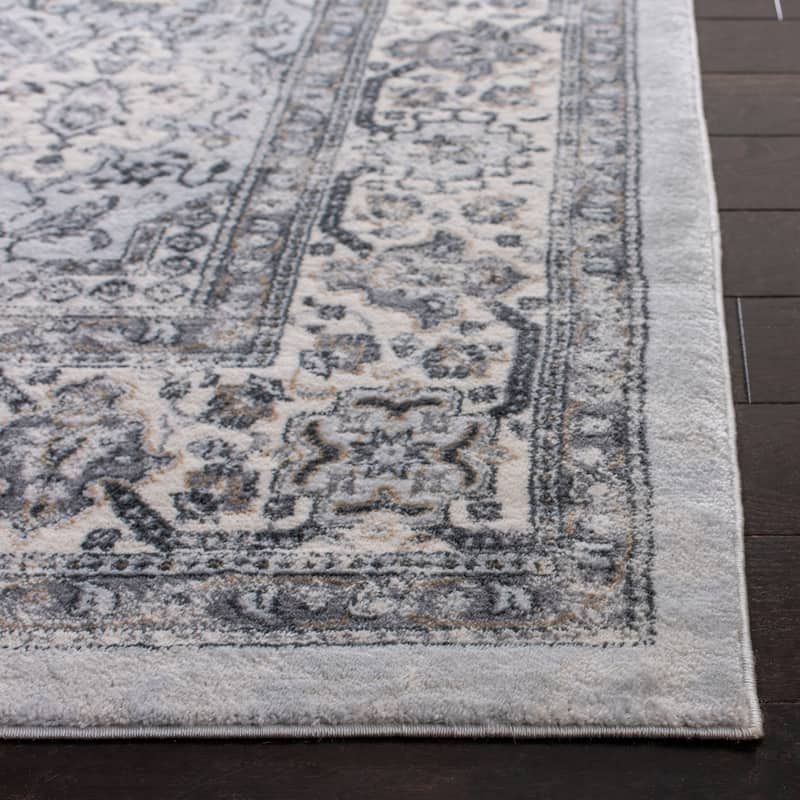 SAFAVIEH Isabella Minola Traditional Oriental Rug