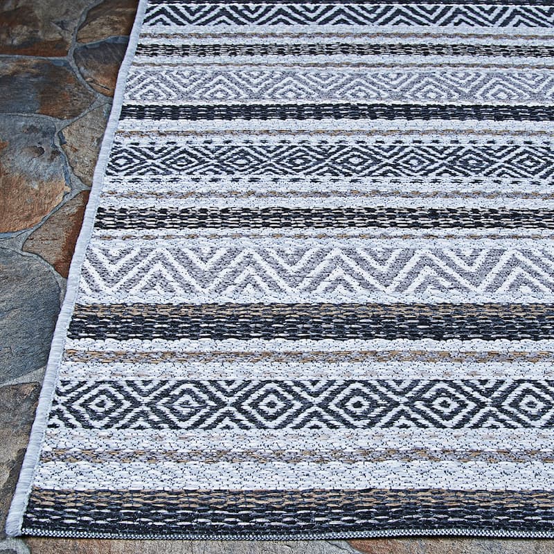 Porch & Den Casilda Indoor/ Outdoor Area Rug
