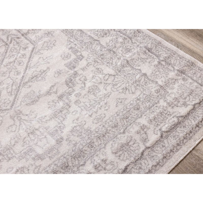 Flynn Collection - Grey/White Elegant Medallion Rug - 5'3" x 7'7"