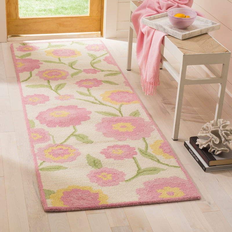 SAFAVIEH Handmade Children's Spring Heidbra Ivory New Zealand Wool Rug - 2'3" x 7' Runner - Ivory/Pink