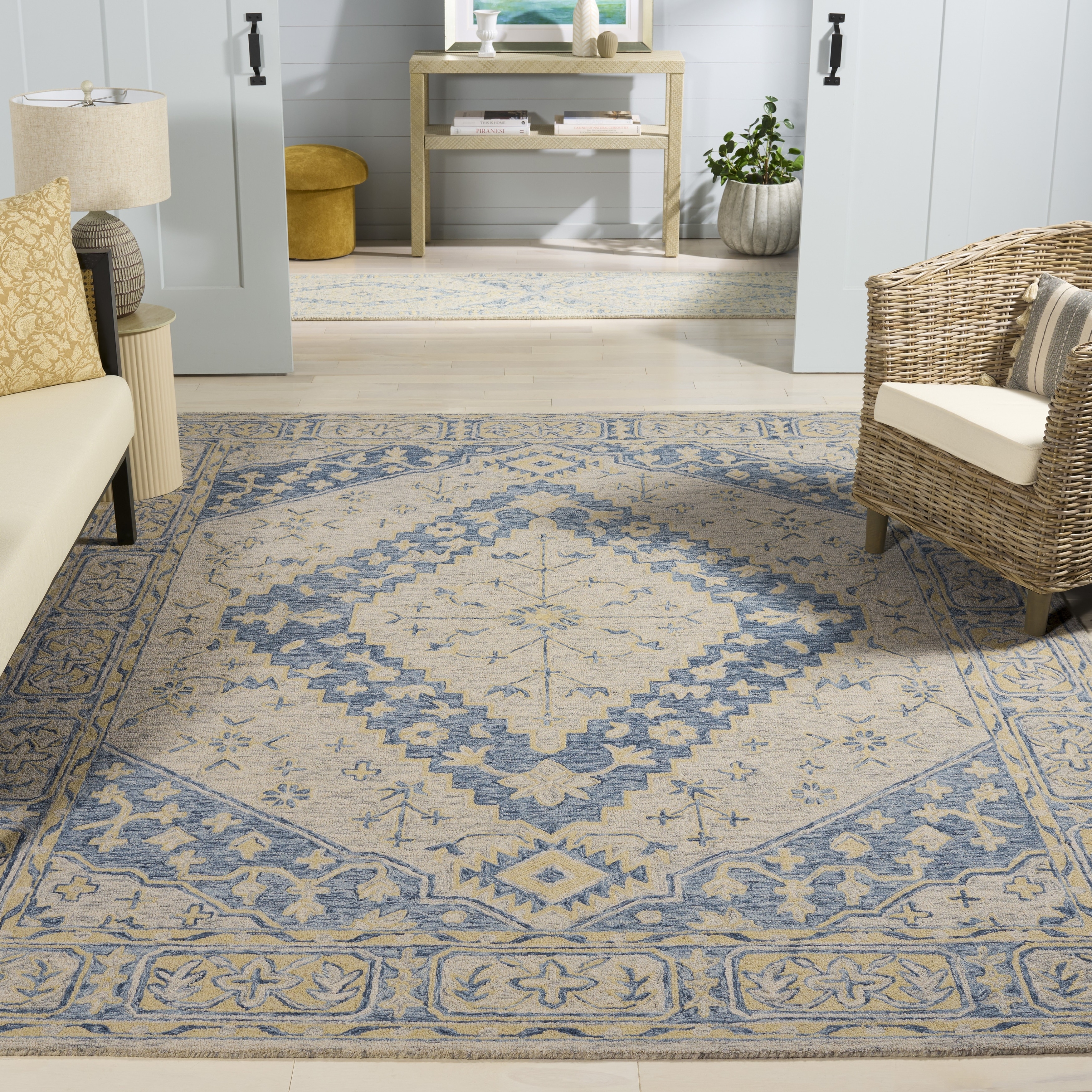 SAFAVIEH Handmade Metro Hildegarda Wool Rug