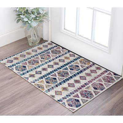 Qeji Power Loomed Geometric Stain Resistant Low Pile Soft Durable Area Rug By HomeRoots - 36' X '24' X '0.38