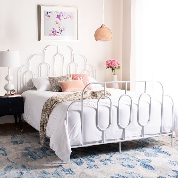 SAFAVIEH Paloma Retro Metal Bed - White - Queen