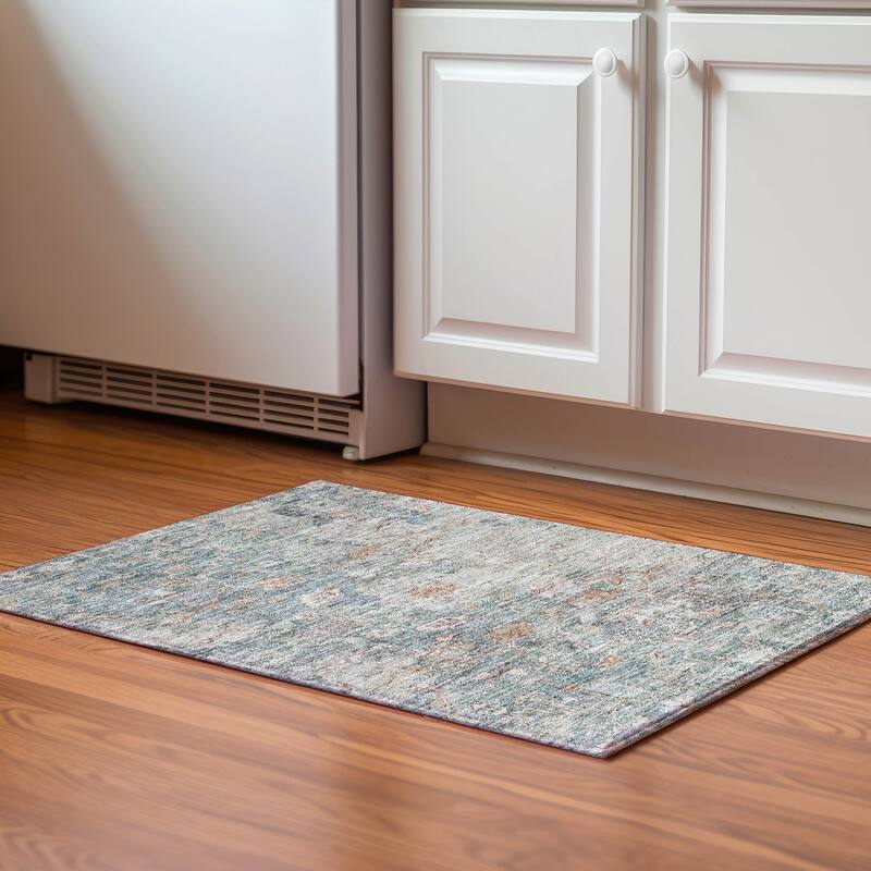 Premium Washable Super Soft Distressed Traditional Mayfield Rug - Green - 1' 8" x 2' 6" - Rectangle