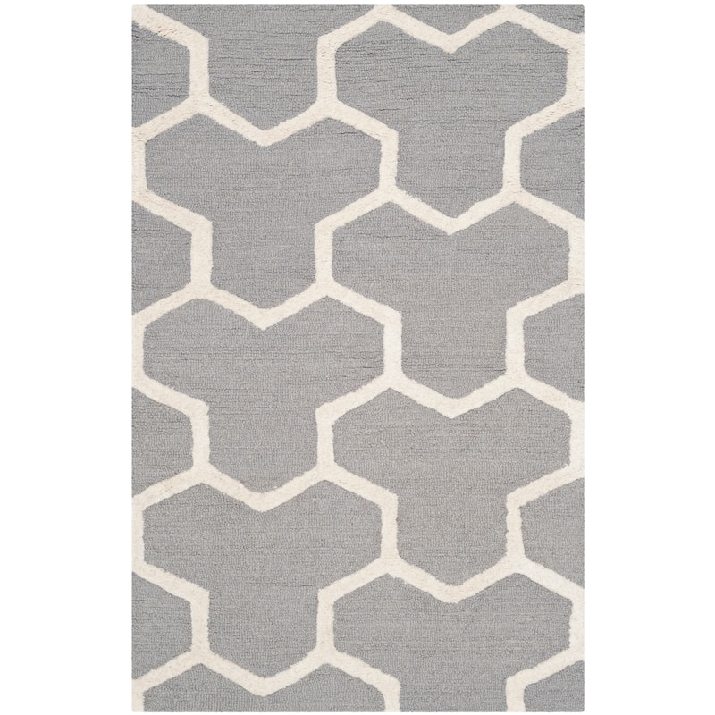 SAFAVIEH Handmade Cambridge Nevila Modern Moroccan Wool Rug - 2'6" x 4' - Silver/Ivory