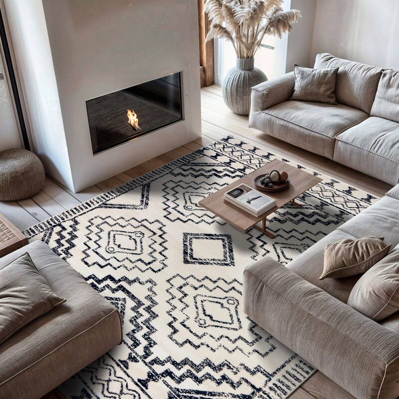 Transitional Bohemian Area Rug, Pet Friendly for Bedroom & Living Room - 7' 10" x 10' - Cream