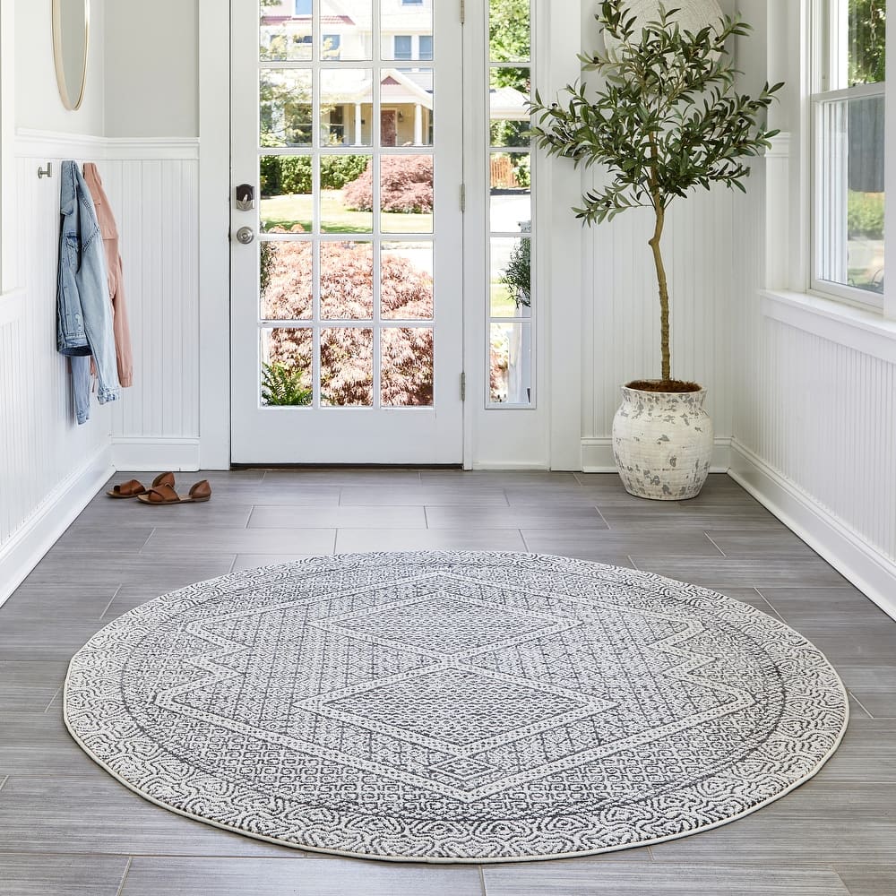 Nuloom Light Grey Aztec Print Area Rug