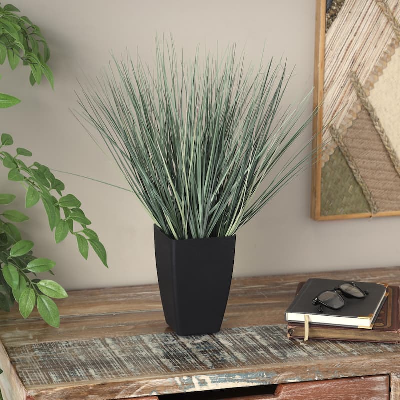 Faux Foliage Onion Grass Artificial Plant with Black Plastic Pot - Green - Roche River Decor