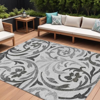 HomeRoots Floral Transitional Rectangle Outdoor Rug