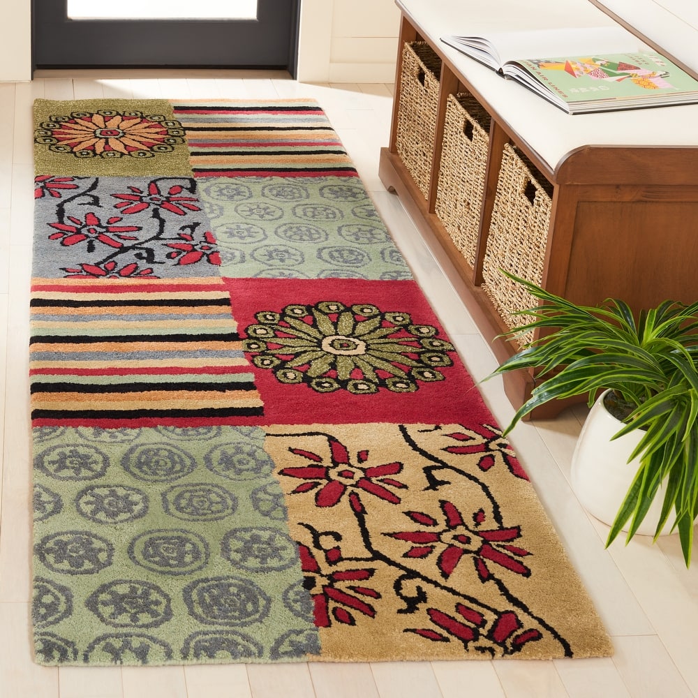 SAFAVIEH Handmade Soho Ashlie Patchwork N.Z. Wool Rug