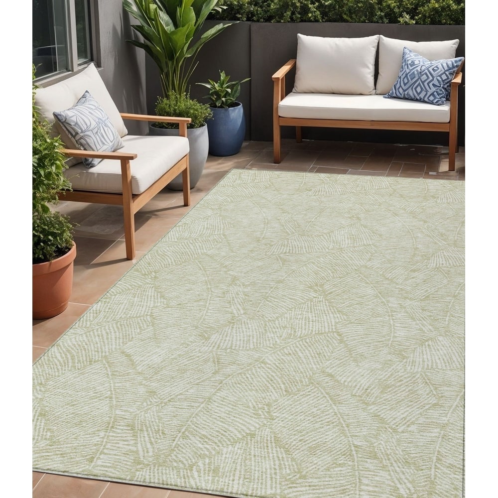 HomeRoots Floral Transitional Rectangle Outdoor Rug