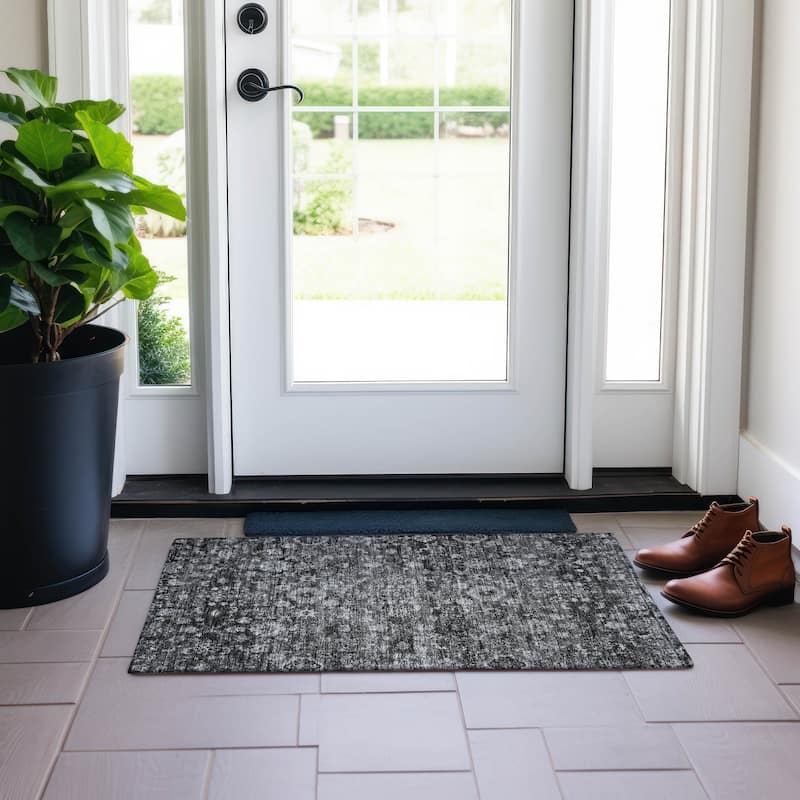 Machine Washable Indoor/ Outdoor Chantille Traditional Vintage Floral Rug - Gray - 1'8" x 2'6"