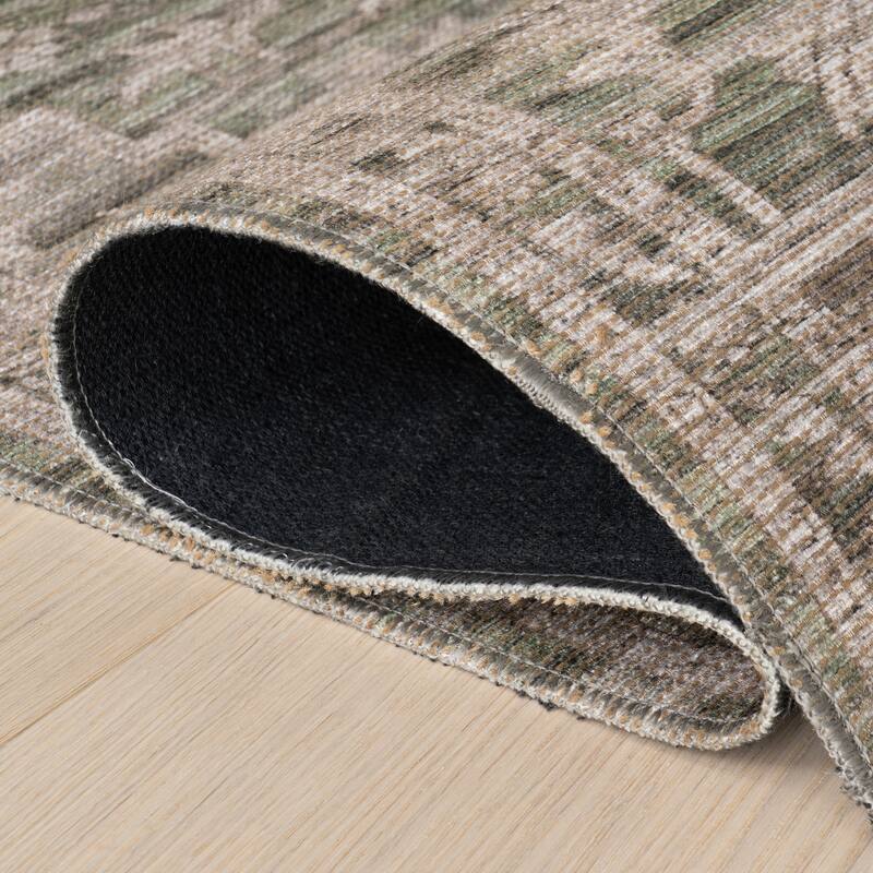 Nuloom Deliora Traditional Diamond Area Rug