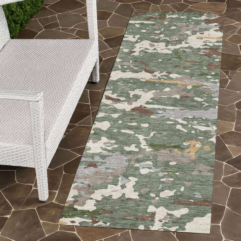 Machine Washable Indoor/ Outdoor Modern Calhan Chantille Rug - Basil - 2'3" x 7'6"