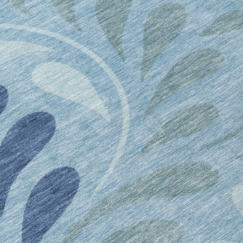 Machine Washable Indoor/ Outdoor Floral Arabesque Chantille Rug