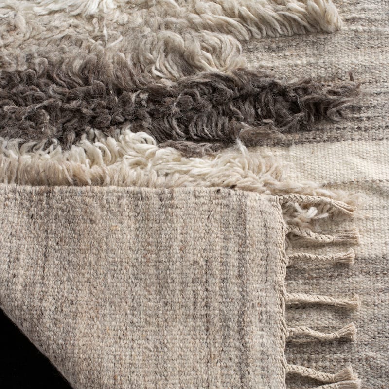SAFAVIEH Hand-knotted Kenya Hilligje Southwestern Tribal Wool Rug