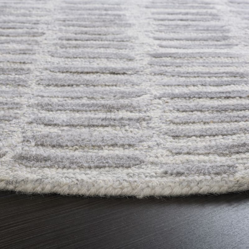 SAFAVIEH Handmade Metro Loreta Modern Wool Rug