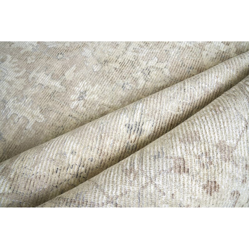 EXQUISITE RUGS Tuscany Hand-loomed Wool/Bamboo Silk Tan Area Rug.