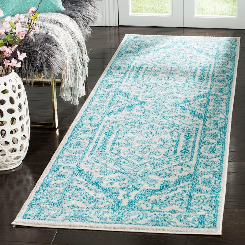 SAFAVIEH Adirondack Sian Rustic Oriental Medallion Rug - 2'6" x 8' Runner - Ivory/Teal