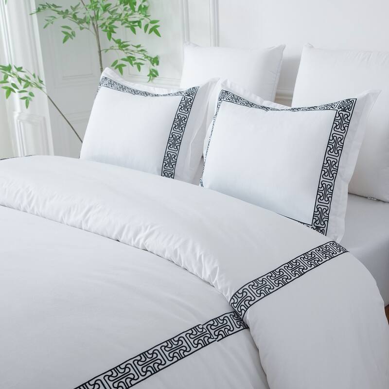 Wholelinens Cotton Percale Hotel Duvet Cover Set, Geo Embroidery