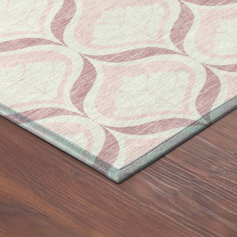 Machine Washable Indoor/ Outdoor Modern Trellis Chantille Rug