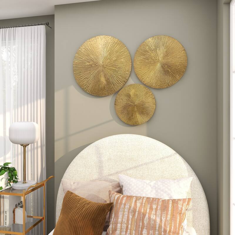 CosmoLiving by Cosmopolitan Gold, White or Black Wooden Carved Radial Plate Home Wall Decor (Set of 3)
