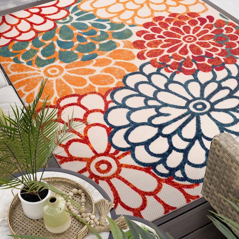 Origin Coastal Floral Indoor/Outdoor Area Rug