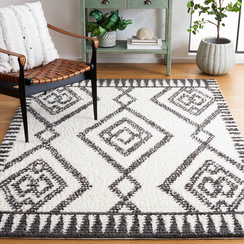 SAFAVIEH Marrakech Athanasia Moroccan Boho Tribal Rug - 4'5" x 6'5" - Ivory/Dark Grey