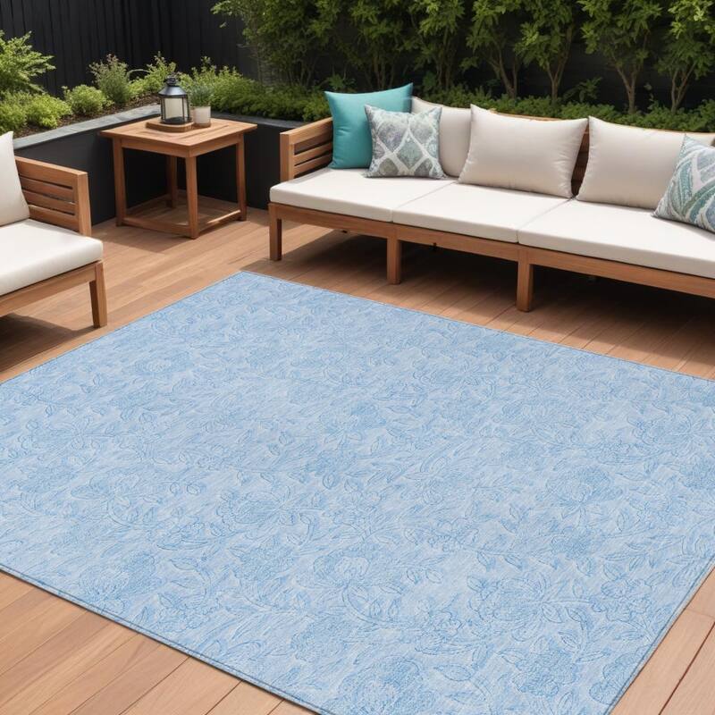 HomeRoots Floral Transitional Rectangle Outdoor Rug - 8' X 10'