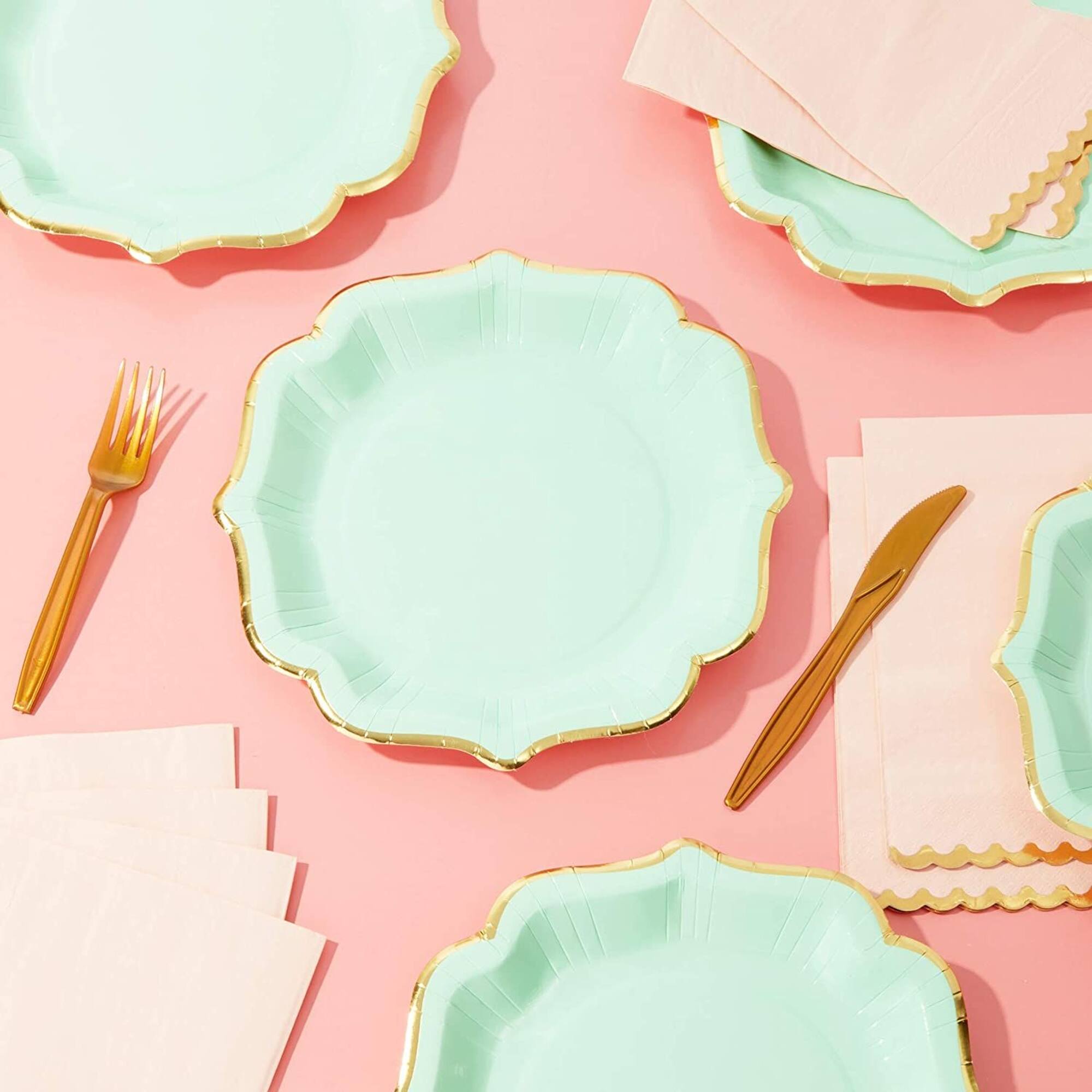 Mint Green Paper Plates with Scalloped Edge for Birthday Party (9 In