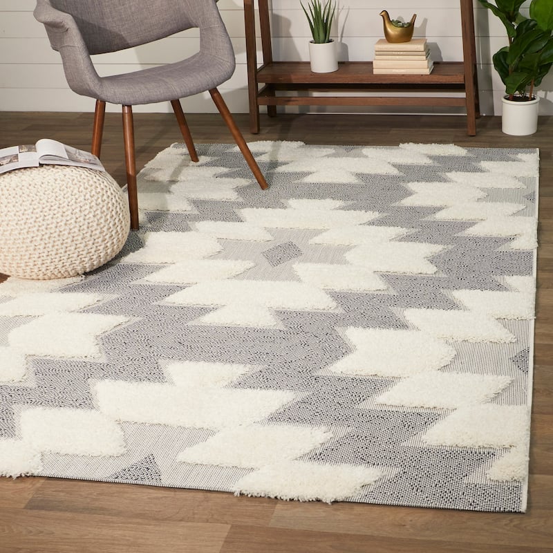 Warren Southwestern Indoor/Outdoor Area Rug - 7'10" x 10' - Grey - Rectangle