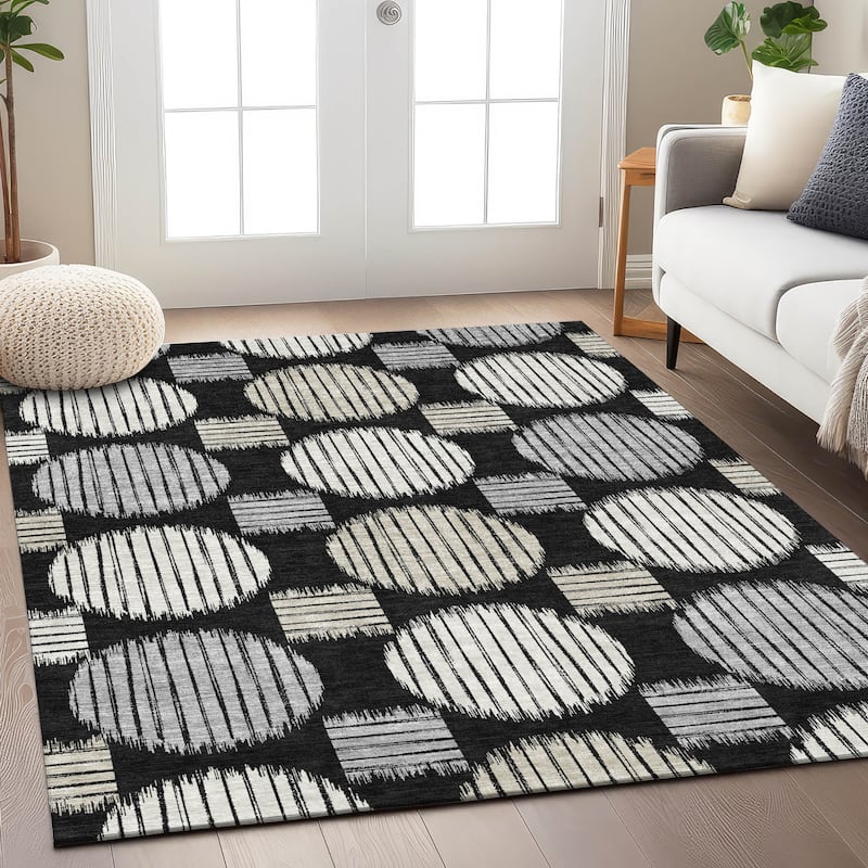 Machine Washable Indoor/ Outdoor Chantille Contemporary Dotty Rug