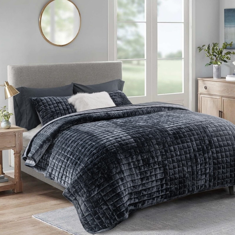Luxury Velvet Quilt Set Bedding Sets