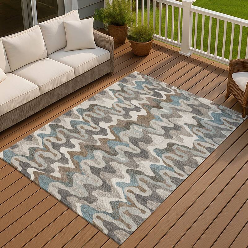 Machine Washable Indoor/ Outdoor Modern Mason Chantille Rug