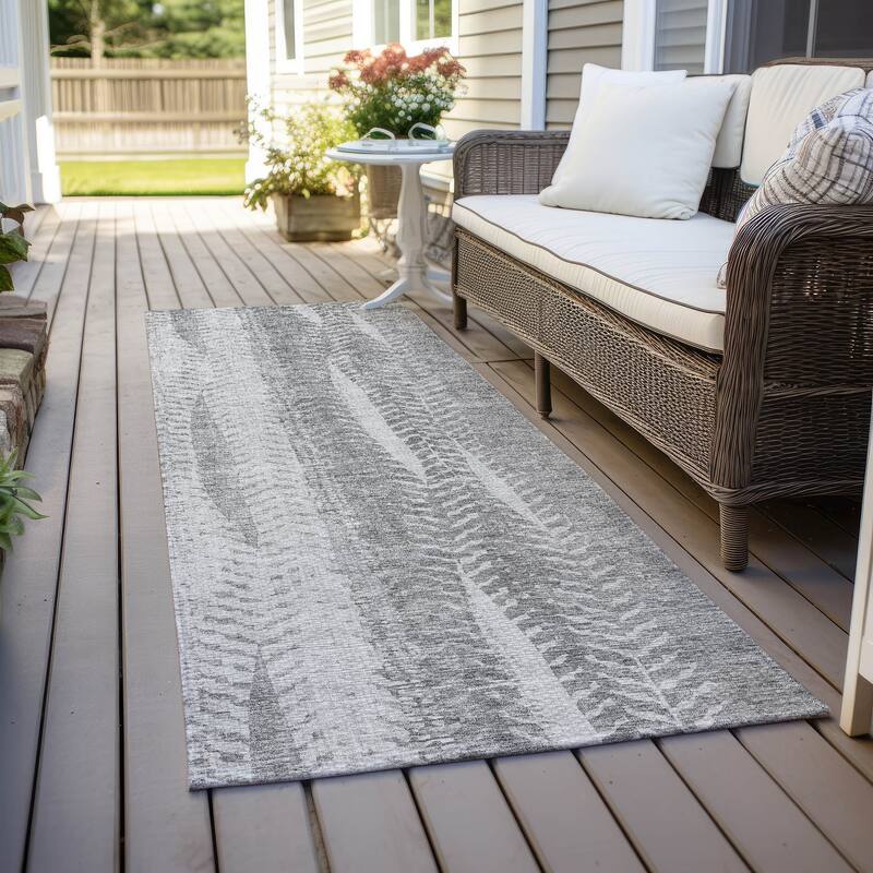 Machine Washable Indoor/ Outdoor Chantille Modern Imprints Rug