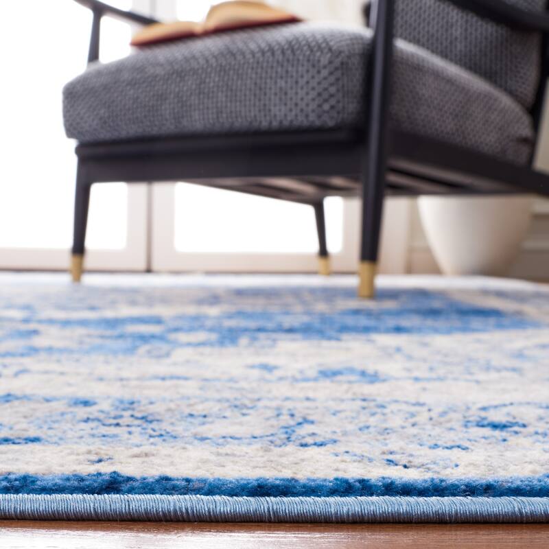 SAFAVIEH, Brentwood Eustachia Oriental Distressed Rug - 2' x 8' Runner