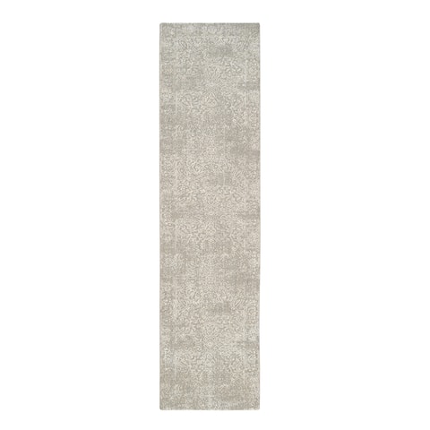 Shahbanu Rugs Fine Jacquard with Erased Design Wool and Art Silk Hand Loomed Beige Oriental Runner Rug (2'5" x 10'0")