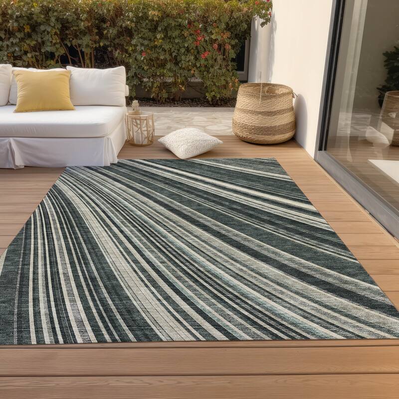 Machine Washable Indoor/ Outdoor Stripe Wave Chantille Rug - Black - 2'6" x 3'10"