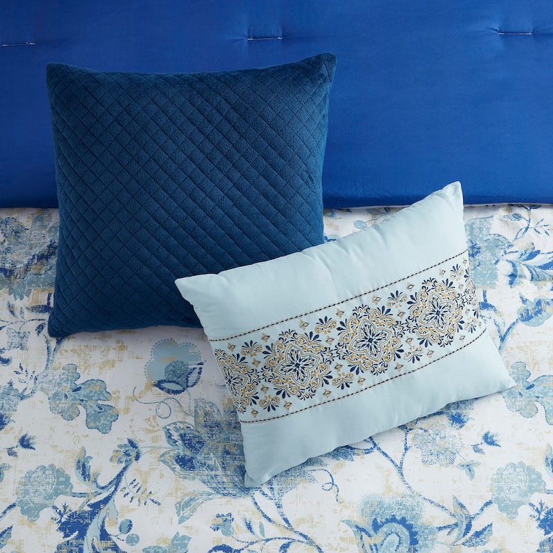 Margolis 7 Piece Floral Comforter Set