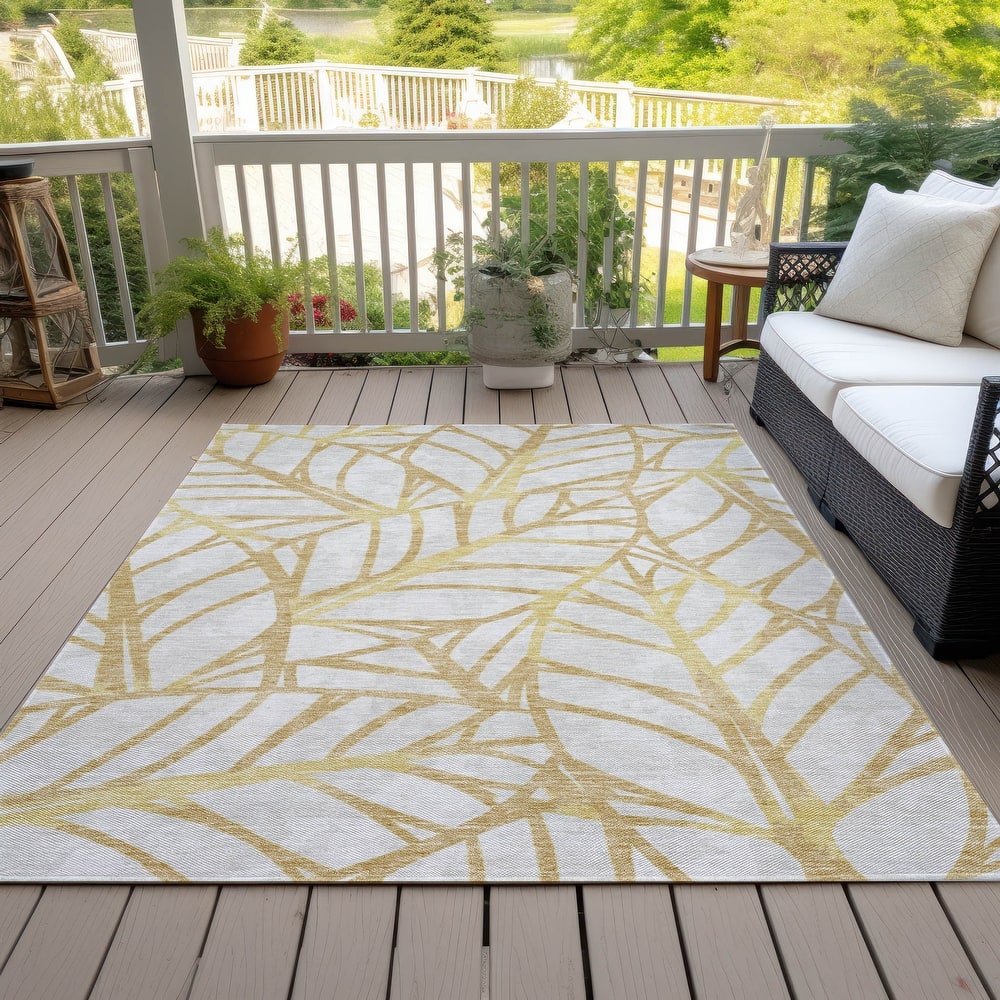 Machine Washable Indoor/ Outdoor Chantille Modern Palm Rug