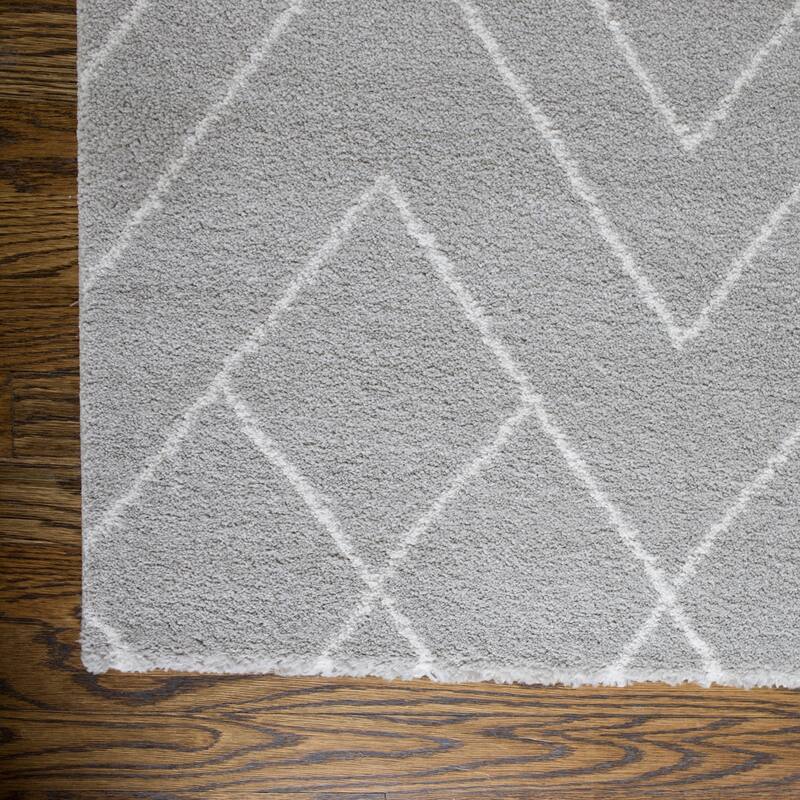 Carson Carrington Isgarde Diamond Area Rug