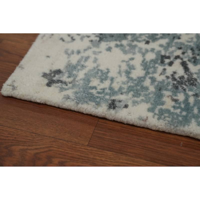 Hand-knotted Modern Silk Beige Abstract Oriental Area Rug - 5' 8'' X 4' 0''