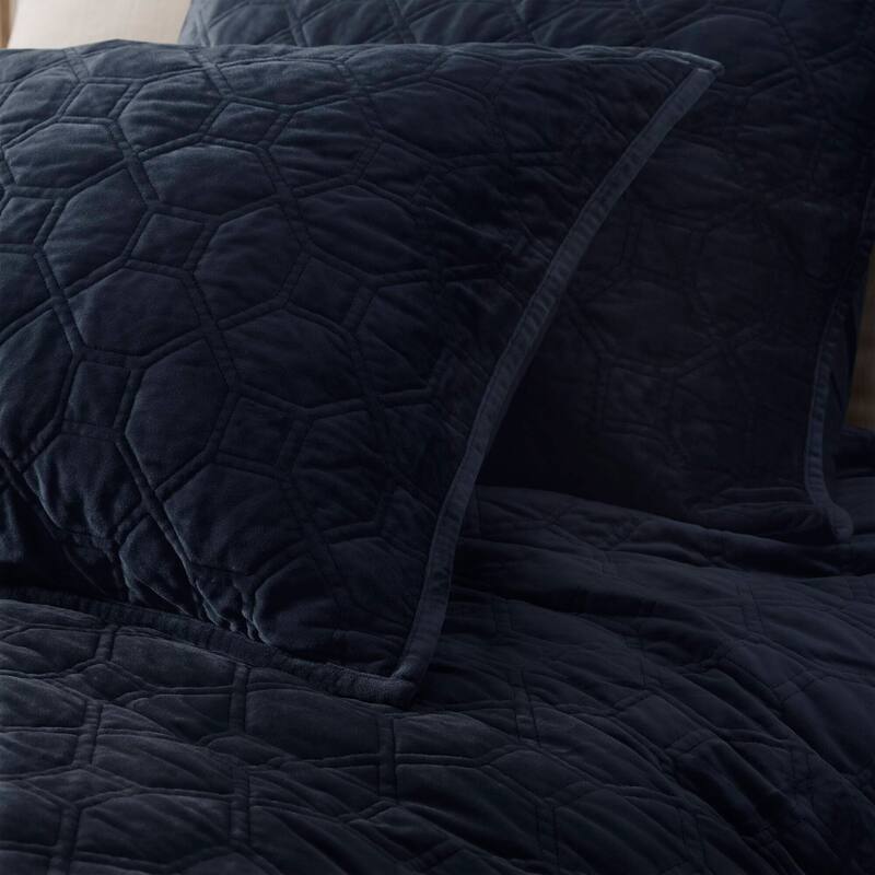 Madison Park Emery 3 Piece Velvet Quilt Set